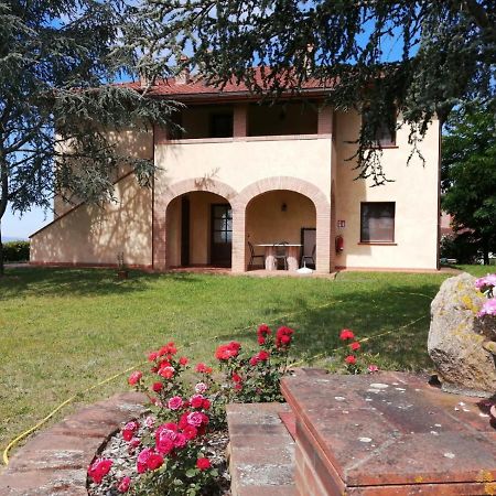 Agriturismo Montemari Villa Palaia Exterior photo